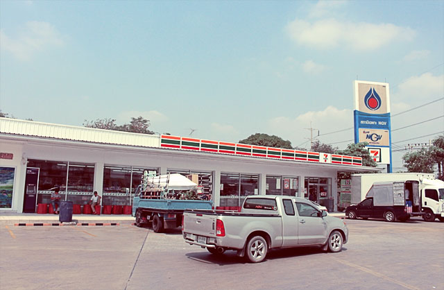 bus-station-Khorat-Isaan