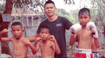 boom-watthanaya-with-child-fighters